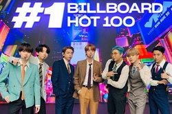 Phản ứng của BTS trước những cáo buộc thao túng bảng xếp hạng Billboard