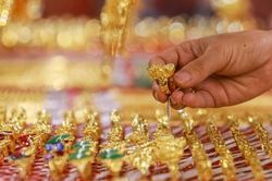 Giá vàng trong nước giảm sâu theo đà giảm của vàng thế giới