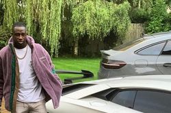 Ngôi sao Man City dính nghi án hiếp dâm