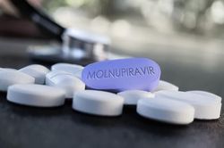 F0 sử dụng thuốc Molnupiravir cần cam kết những điều gì?