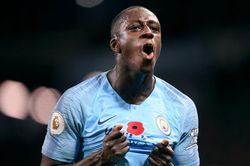 Sao Man City bị bắt với 4 cáo buộc hiếp dâm