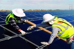 Nhân sự ngành năng lượng gặp khó khi cạnh tranh với ứng viên nước ngoài