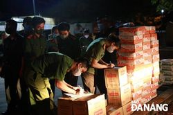 Công an thành phố khẩn trương chuẩn bị điểm bán hàng lưu động