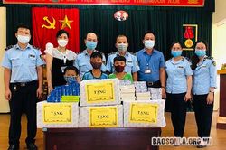 Thăm và tặng quà Trung tâm Bảo trợ xã hội tỉnh