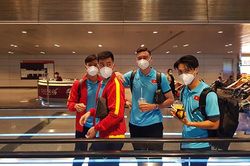 Tuyển Việt Nam xét nghiệm âm tính tại Riyadh