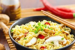 Liên minh Châu Âu (EU) thu hồi mì khô vị bò gà của công ty Thiên Hương sản xuất