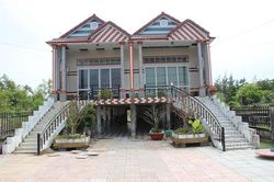 Nhà 'cao cẳng': Lối kiến trúc độc đáo vùng cực Nam tổ quốc