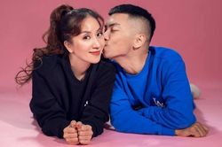 Khánh Thi livestream khóc lóc, Phan Hiển đang ở đâu?