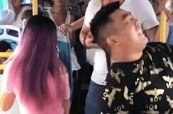Chiếc váy gợi cảm vẫn giúp cô gái tránh bị sàm sỡ