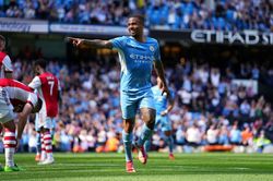 Jesus chứng minh Man City đâu cần Ronaldo