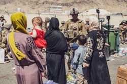 Mỹ sắp hoàn tất kế hoạch rút quân, Taliban sẵn sàng tiếp quản sân bay Kabul