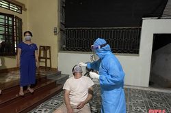 Huyện Quảng Xương thần tốc truy vết, xét nghiệm nhanh các trường hợp F1, F2 liên quan đến ca bệnh tại xã Quảng Long