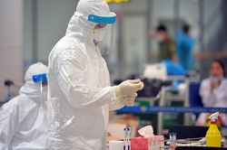 TP.HCM vượt 200.000 bệnh nhân COVID-19