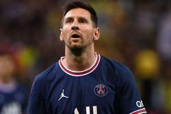 Messi ra mắt trong trận thắng 2-0 của PSG