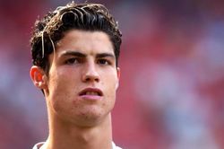 Sancho phải học Ronaldo để tỏa sáng ở MU