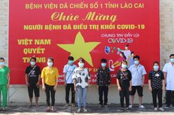 Thêm 14 bệnh nhân điều trị khỏi bệnh được xuất viện
