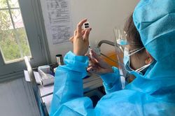 Nguyên nhân 2 ca tử vong sau tiêm vắc xin Covid-19 nghi do các bệnh lý nền