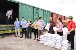 Hơn 11.800 suất quà nghĩa tình của Đảng bộ và nhân dân tỉnh Ninh Bình hỗ trợ thành phố Hồ Chí Minh chống dịch COVID-19