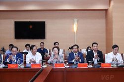 Thủ tướng kêu gọi các ngân hàng thương mại chia sẻ khó khăn, đóng góp tích cực hơn cho nền kinh tế, người dân và doanh nghiệp