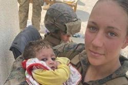 Câu nói cuối cùng trước khi bị giết của nữ quân nhân Mỹ ở Afghanistan khiến mạng xã hội xúc động