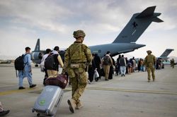 Mỹ tuyên bố kết thúc 20 năm tham chiến, ra điều kiện với Taliban