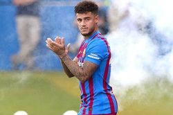 Vấn đề của Barca: Những ngôi sao trong tủ kính