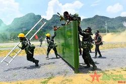 Đội tuyển Nga và Việt Nam tranh tài cân sức tại 'Vùng tai nạn'