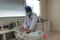 2 tháng tuổi đã bị máu nhiễm mỡ, bé trai khiến bác sĩ hoảng hồn