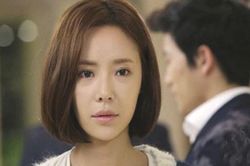 Chồng bắt tự lo mọi sinh hoạt phí dù vừa sinh con, đến khi nghe được cuộc gọi giữa chồng và mẹ chồng, vợ quyết định ly hôn
