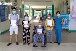 Bệnh nhân 101 tuổi mắc Covid-19 được điều trị khỏi và xuất viện