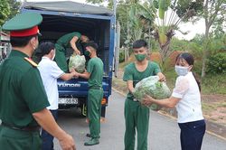 Hỗ trợ thực phẩm cho khu cách ly tập trung
