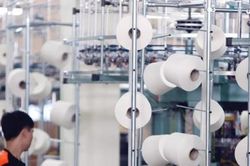 Xuất khẩu dầu thô, dệt may, da giày giảm từ 70 - 90%