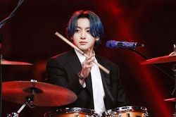 BigHit xả ảnh Jungkook BTS 'đỉnh của chóp' nhân sinh nhật