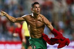 Cristiano Ronaldo: Đếm mãi không thôi