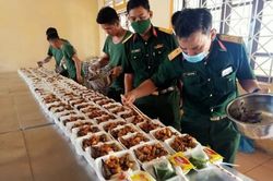 Đời sống Đời sống Bữa cơm theo yêu cầu cho F0 ở T2