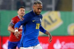 Neymar đổ lỗi cho áo rộng khi bị chê thừa cân