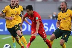 Tuyển Trung Quốc bị phê phán sau trận thua đậm Australia