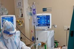 Bộ Y tế: Những trường hợp mắc COVID-19 phải đến BV điều trị, không được theo dõi ở nhà