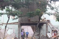 Vụ nổ sập nhà khiến 2 vợ chồng tử vong ở Quảng Nam: Phát hiện kíp điện, thuốc nổ