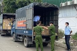 Phát hiện xe 'luồng xanh' vận chuyển máy tạo oxy không đảm bảo chất lượng