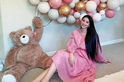 Soi cách Phạm Hương hai lần giấu bụng bầu đỉnh cao