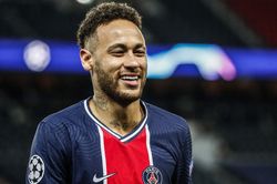 PSG tốn hơn nửa tỷ USD cho Neymar
