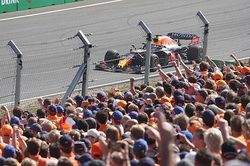F1: Chiến thắng GP Hà Lan, Verstappen trở lại dẫn đầu