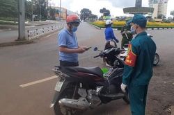 Tranh cãi việc đi chợ không có CMND bị phạt 1 triệu đồng