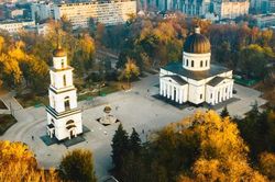 Kỳ lạ Moldova: Quốc gia có 'mê cung' rượu vang ẩn sâu dưới đất