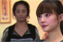 Bị mẹ chồng đuổi khỏi nhà, về đến nhà ngoại, cảnh tượng xuất hiện ngay cổng khiến cô bật khóc