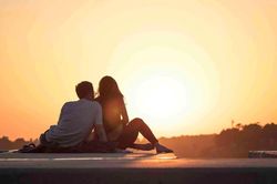 Mẹ cho gần 2 tỷ đồng khi cưới, rút tiền con trai đứng không vững