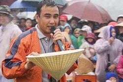 MC Quyền Linh: 'Tôi sống nhờ công chúng, từ thiện là trách nhiệm của nghệ sĩ'