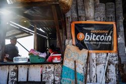 Bất chấp mọi lo ngại, Chính phủ El Salvador bắt đầu mua Bitcoin