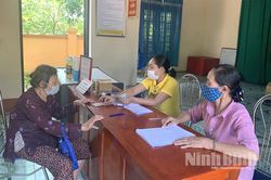 Tiếp tục chi trả lương hưu và trợ cấp BHXH gộp 2 tháng 9 và 10